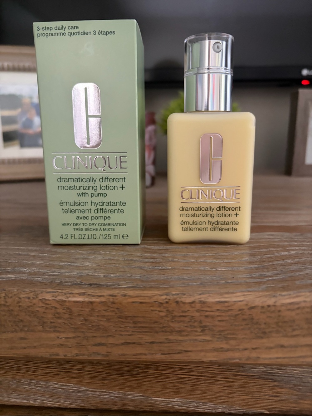 Clinique Dramatically Different Moisturizing Lotion+ 4.2 oz